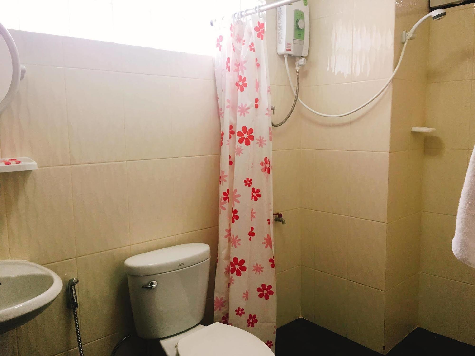 Ban Nongdouang Bayern Guesthouse מראה חיצוני תמונה